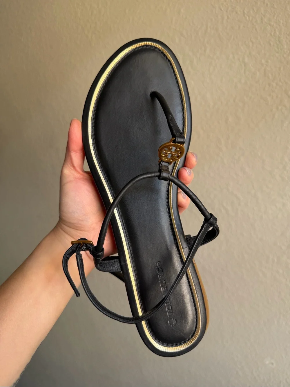 Tory Burch Emmy Calf Leather Flat Sandal in Perfect Black